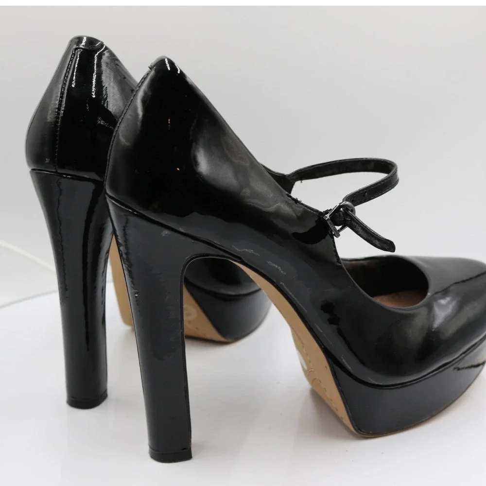 Vince Camuto size color